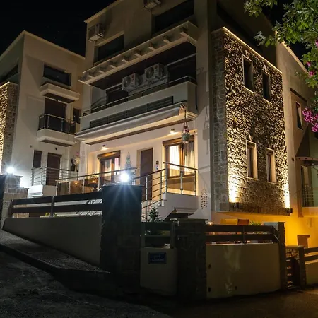 νεφέλη: ολόκληρο σπίτι για αξέχαστες διακοπές στη σιβηρή Siviri
